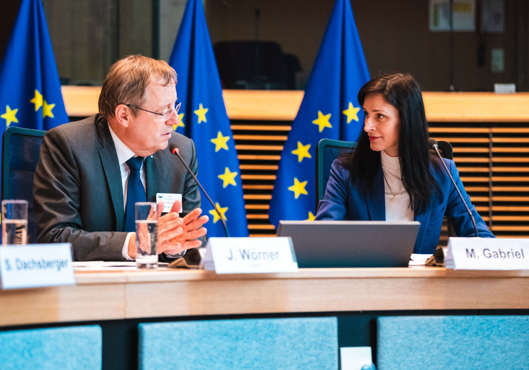 EU-Commissioner Mariya Gabriel meets with leaders from industry and academia for first Round Table of the “European Sounding Board on Innovation”.