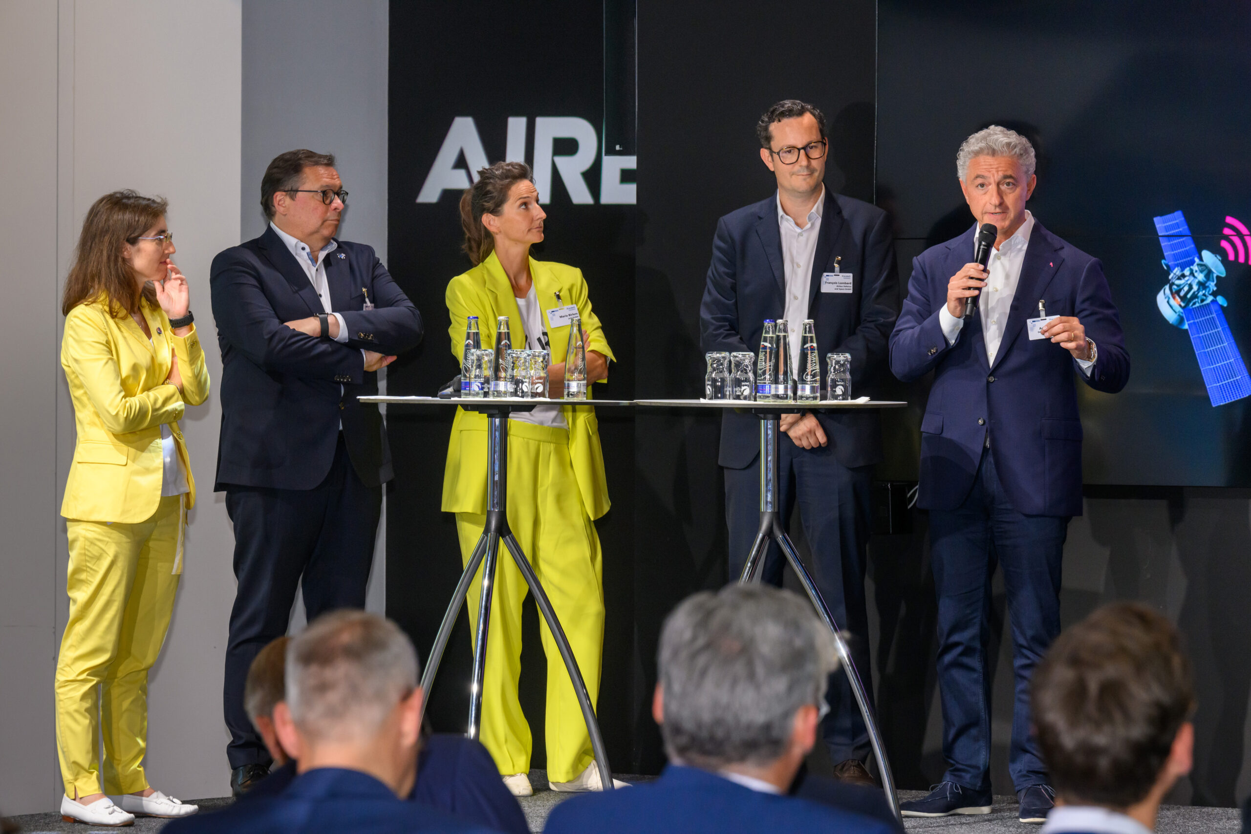 From left to right: Chiara Manfletti (COO at Neuraspace), Gregor Pillen (General Manager at IBM for Germany, Austria and Switzerland), Maria Birlem (Co-CEO of Yuri), François Lombard (Head of Strategy at Airbus Defence and Space), Adel Al-Saleh (Member of the Board of Management at Deutsche Telekom).