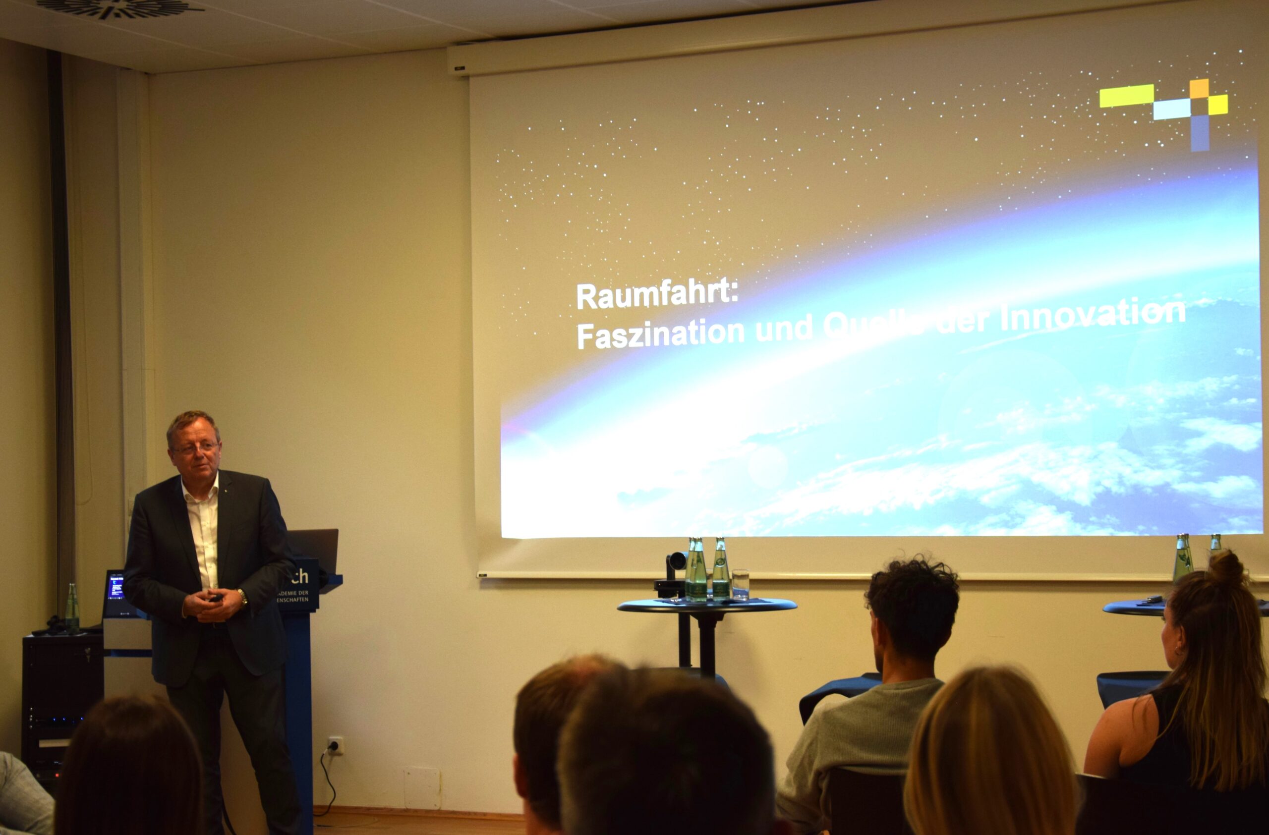 acatech President Jan Wörner opened acatech am Dienstag in Karolinenplatz square with his speech entitled “Space: A source of wonder and innovation”.