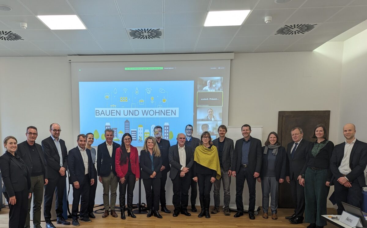 On February 28, the Building & Living project team welcomed the members of the Stakeholder Advisory Board and guests to the acatech office in Munich.